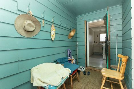 Photo of property in 18 Mccallum Street, Dannevirke, 4930