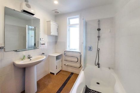 Photo of property in 2/2 Ewen Street, Takapuna, Auckland, 0622