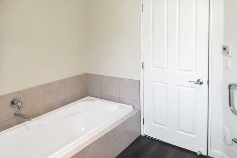 Photo of property in 7 Milkers Gate, Parklands, Christchurch, 8083