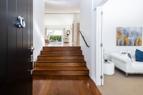 Photo of property in 12 Tranquility Rise, Mellons Bay, Auckland, 2014