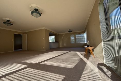 Photo of property in 33 Carnoustie Drive, Wattle Downs, Auckland, 2103