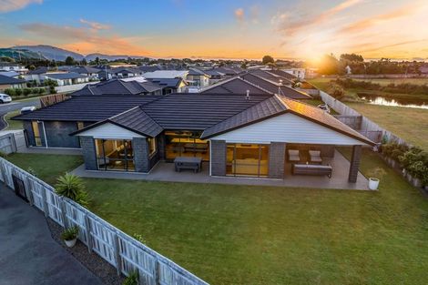 Photo of property in 9 Christow Court, Paraparaumu, 5032