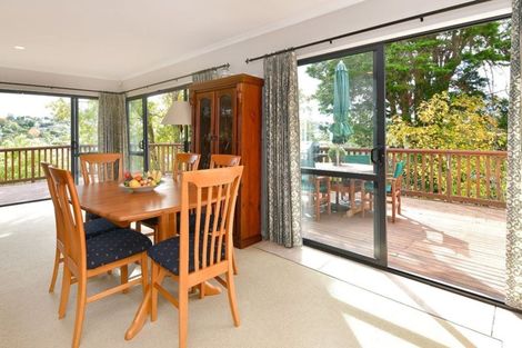 Photo of property in 32 D'oyly Drive, Stanmore Bay, Whangaparaoa, 0932