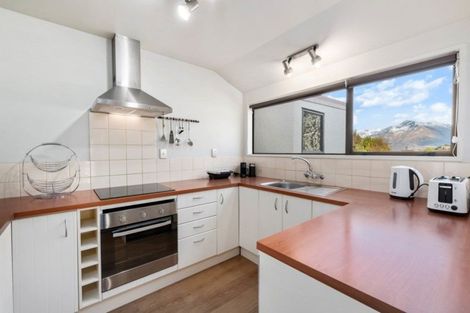 Photo of property in 25d Williams Street, Sunshine Bay, Queenstown, 9300