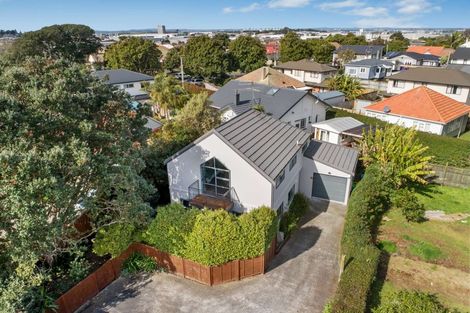 Photo of property in 45a Oranga Avenue, Onehunga, Auckland, 1061