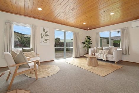 Photo of property in 45 Kane Road, Papamoa Beach, Papamoa, 3118