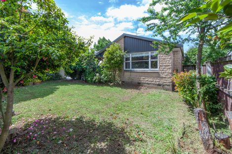 Photo of property in 5 Burrows Place, Ilam, Christchurch, 8041