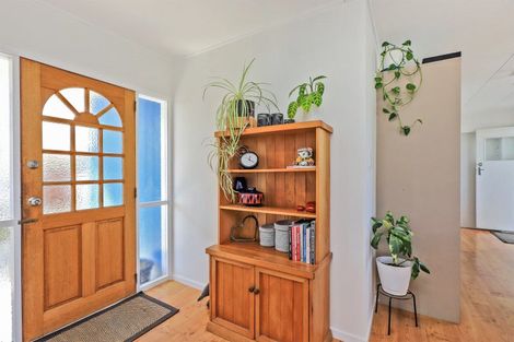 Photo of property in 15 Cooke Place, Taradale, Napier, 4112