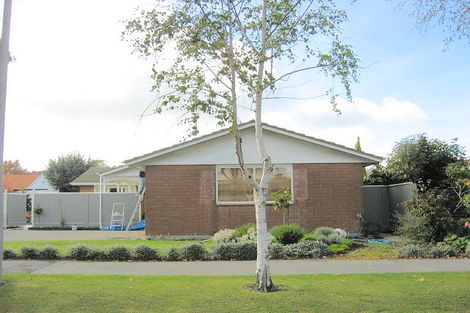 Photo of property in 18 Tudor Avenue, Ilam, Christchurch, 8041