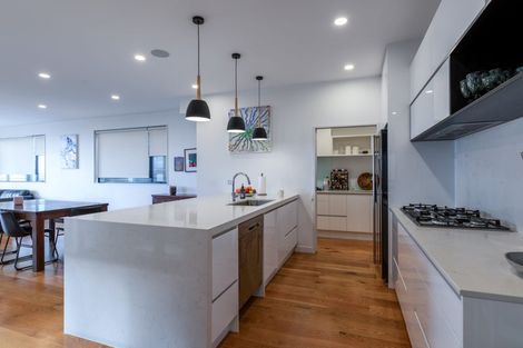 Photo of property in 11 Coastview Lane, Long Bay, Auckland, 0630