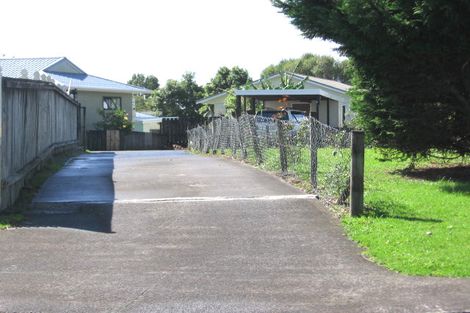 Photo of property in 6 Riserra Drive, Ranui, Auckland, 0612
