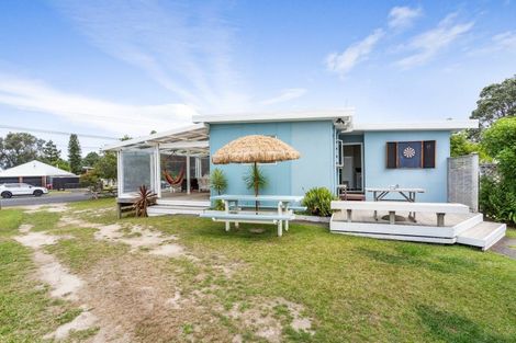 Photo of property in 132 Achilles Avenue, Whangamata, 3620