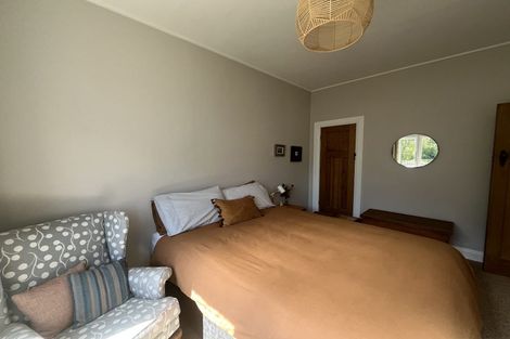 Photo of property in 12 Matipo Street, Eastbourne, Lower Hutt, 5013