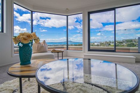 Photo of property in 41 Aberdeen Road, Castor Bay, Auckland, 0620