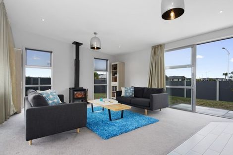 Photo of property in 2 Montia Close, Papamoa Beach, Papamoa, 3118