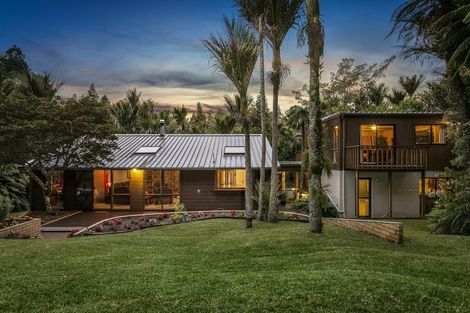 Photo of property in 63 Bush Road, Waiatarua, Auckland, 0604