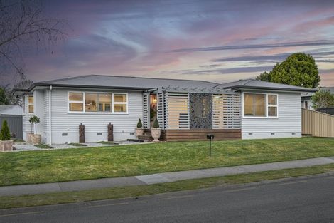 Photo of property in 3 James Cook Street, Havelock North, 4130