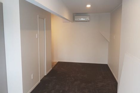 Photo of property in 25 Okareka Place, Pakuranga Heights, Auckland, 2010