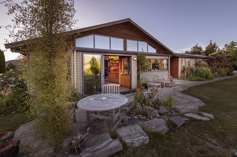 Photo of property in 28 Moraine Terrace, Lake Hawea, 9382