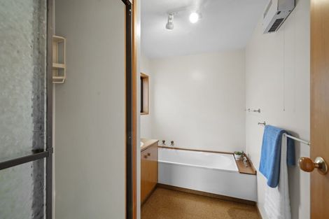 Photo of property in 2/8 Cricklewood Place, Avonhead, Christchurch, 8042