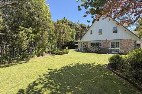 Photo of property in 35 Ravenstone Place, Chatswood, Auckland, 0626