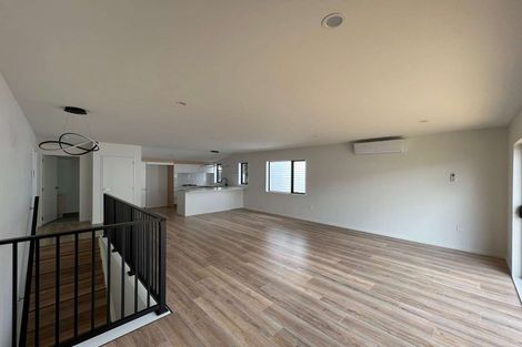 Photo of property in 20a Pipitea Place, Massey, Auckland, 0614