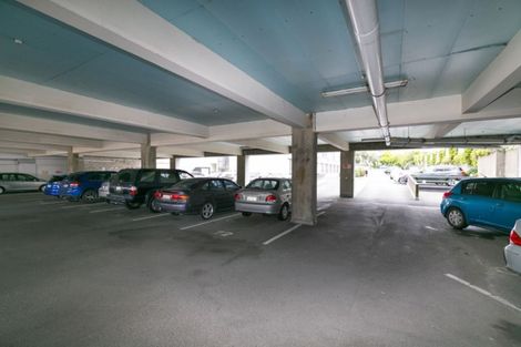 Photo of property in Hobson Court Flats, 22/70 Hobson Street, Thorndon, Wellington, 6011