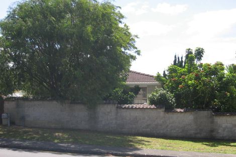 Photo of property in 1/80 Bentley Avenue, Glenfield, Auckland, 0629