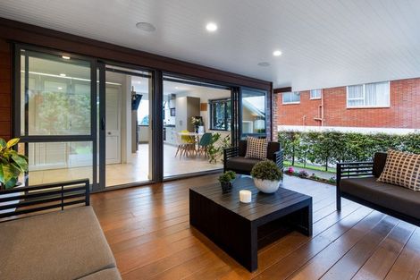 Photo of property in 10 Kowhai Road, Campbells Bay, Auckland, 0630