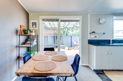 Photo of property in 50 Meeanee Road, Taradale, Napier, 4112