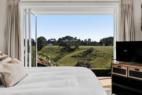 Photo of property in 167 Henwood Road, Paraite, New Plymouth, 4372