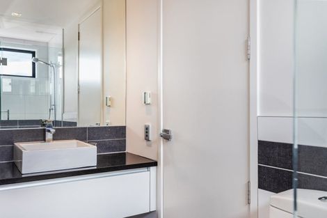 Photo of property in 4/5 The Moorings, Two Mile Bay, Taupo, 3330