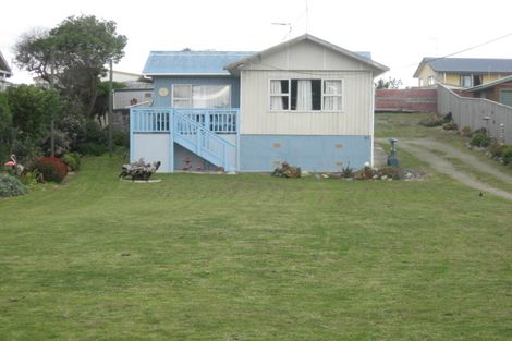 Photo of property in 60 Park Avenue, Waitarere Beach, Levin, 5510
