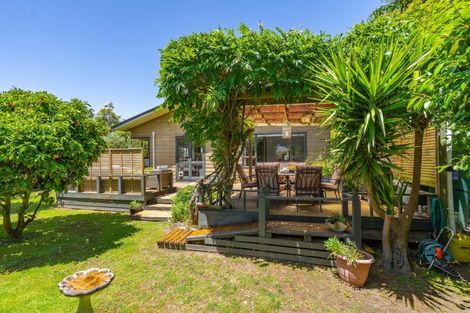 Photo of property in 37 Regent Street, Martinborough, 5711