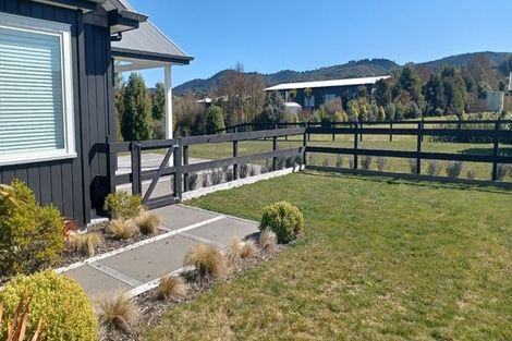 Photo of property in 56 Oakdale Drive, Kinloch, Taupo, 3377