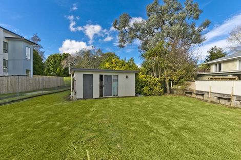 Photo of property in 11 Preston Avenue, Henderson, Auckland, 0610