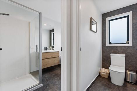 Photo of property in 1 Fraer Street, Cromwell, 9310