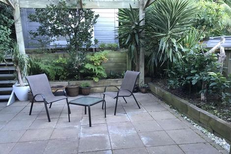 Photo of property in 217 Marine Parade, Seatoun, Wellington, 6022