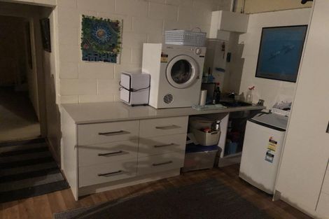 Photo of property in 2 Hogan Street, Pukekohe, 2120