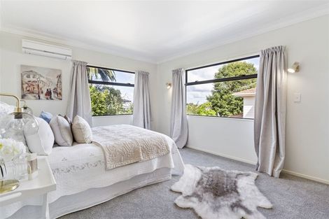 Photo of property in 2/27 Macleans Road, Bucklands Beach, Auckland, 2014