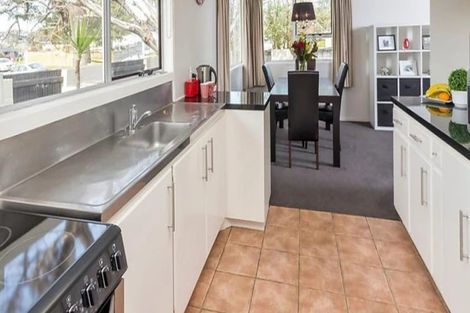 Photo of property in 18 Blanche Way, Half Moon Bay, Auckland, 2012