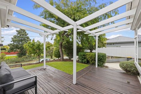 Photo of property in 211 Fifield Terrace, Opawa, Christchurch, 8023