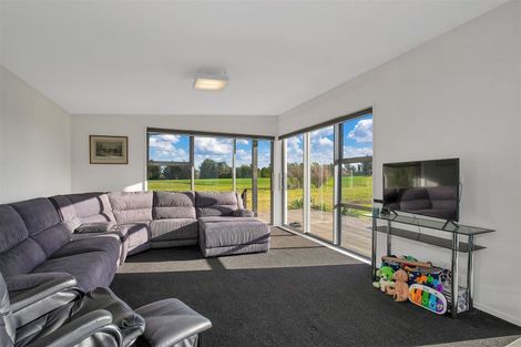Photo of property in 35 Loburn Whiterock Road, Loburn, Rangiora, 7472