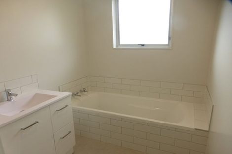 Photo of property in 1/24 Bayswater Crescent, Bromley, Christchurch, 8062