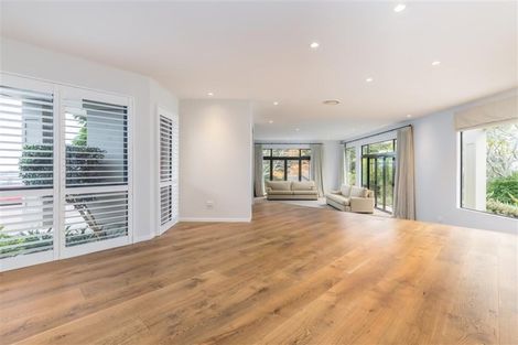 Photo of property in 312 Upper Harbour Drive, Greenhithe, Auckland, 0632