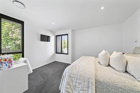 Photo of property in 27 Idris Road, Fendalton, Christchurch, 8052