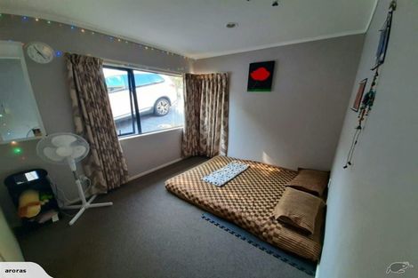 Photo of property in 3/20 Glen Vista Place, Bayview, Auckland, 0629