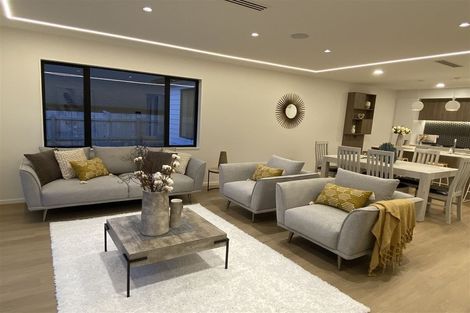 Photo of property in 17 Nobilo Road, Kumeu, 0810