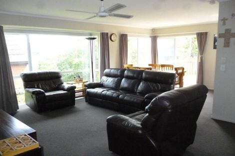 Photo of property in 2/15 Mccahill Views, Botany Downs, Auckland, 2010