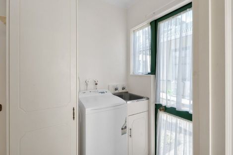 Photo of property in 4/70-76 Whiteley Street, Moturoa, New Plymouth, 4310